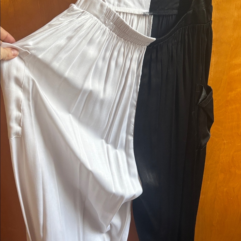 Fashion Brand Company Silky Black and White Halter Jumpsuit size small EUC - Picture 8 of 10